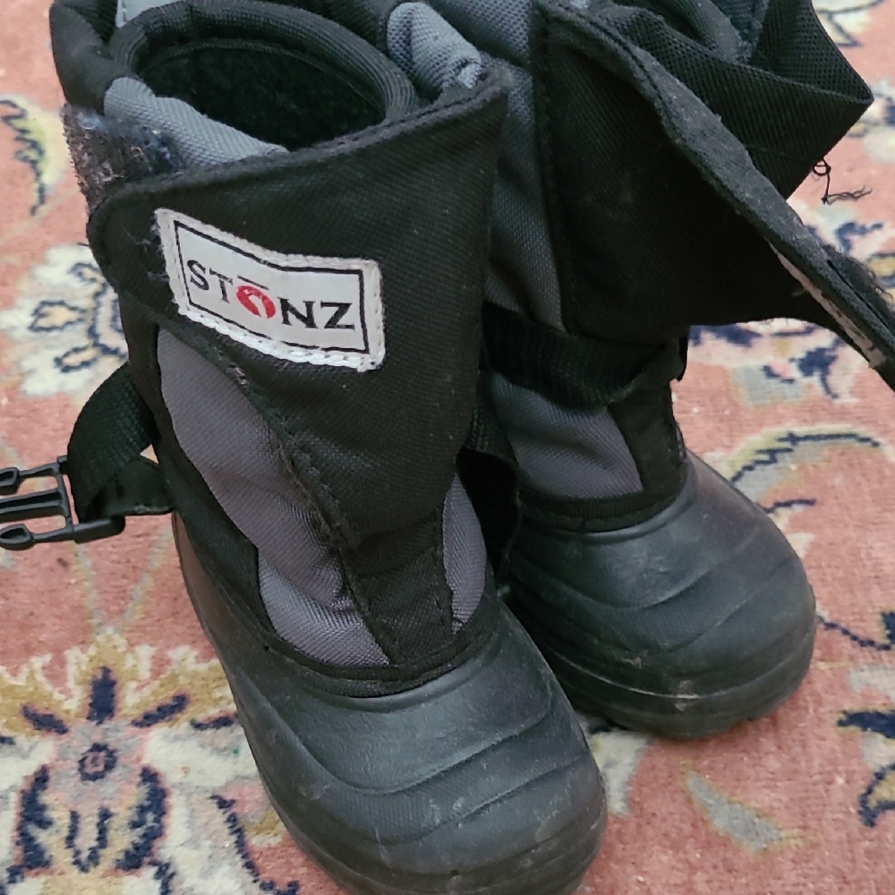 Stonz Black and Gray Kids' Boots